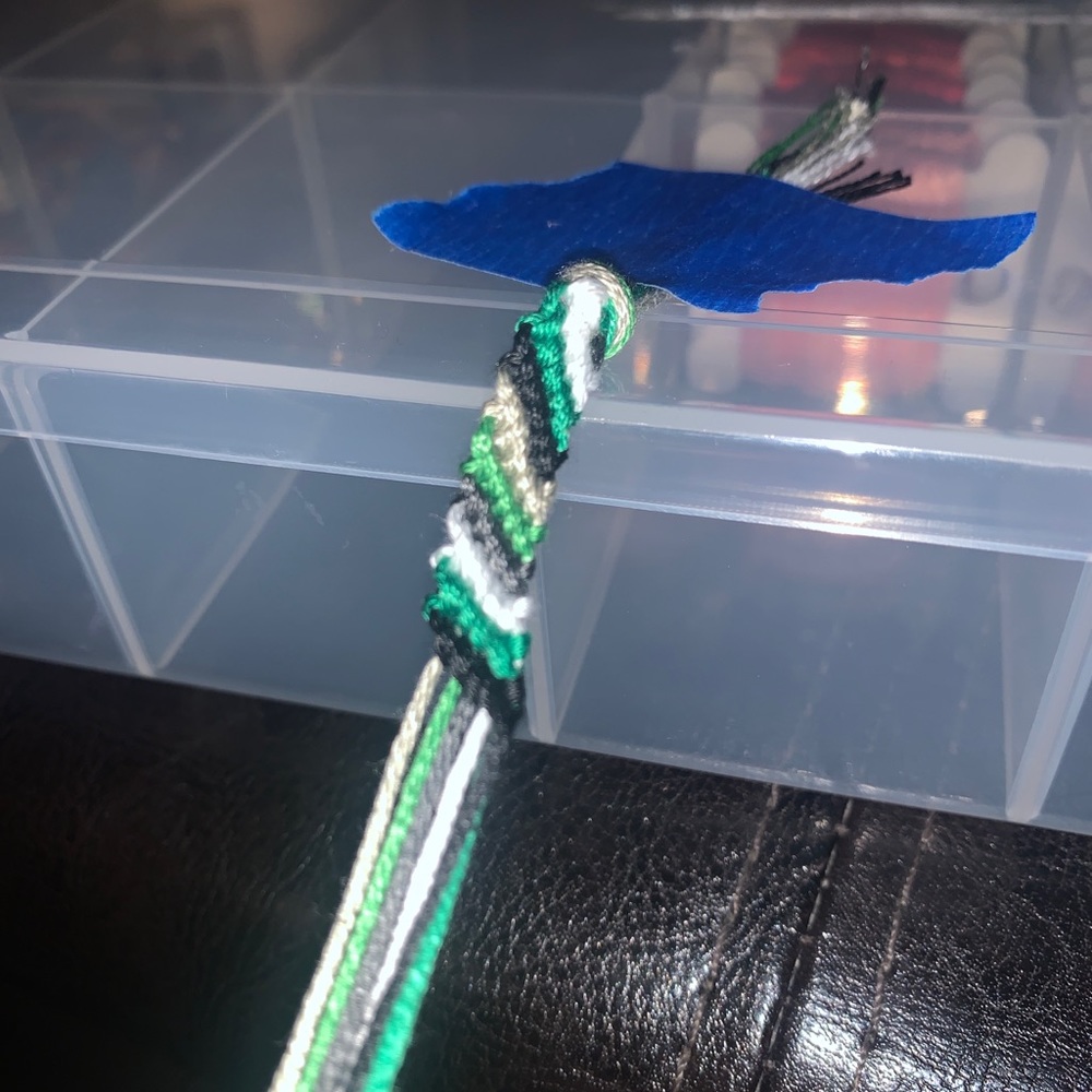 customized string bracelets/keychains - Picture 2 of 3